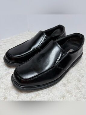 Nunn Bush Black Leather Slip-On Moc Toe Loafers